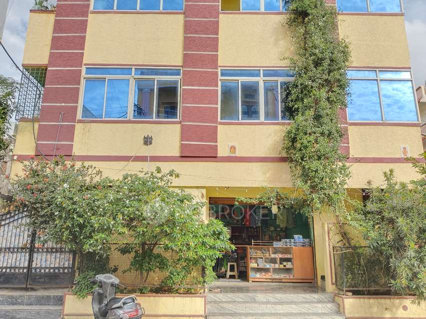 4+ BHK Flat For Sale  In Amberpet