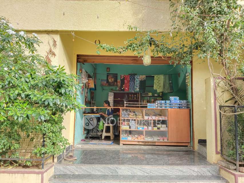 4+ BHK Flat For Sale  In Amberpet