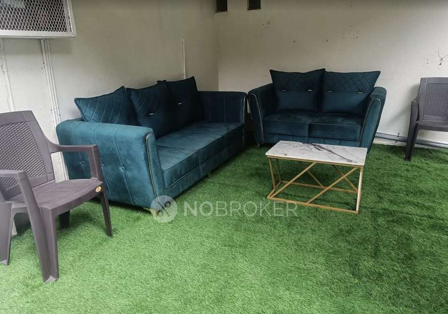 PG for Girls in Karvenagar