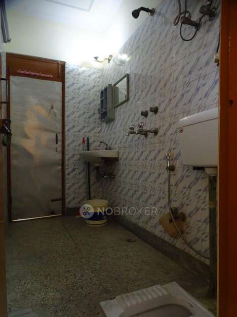 2 BHK Flat In Gautam Nagar  D For Sale  In Gautam Nagar