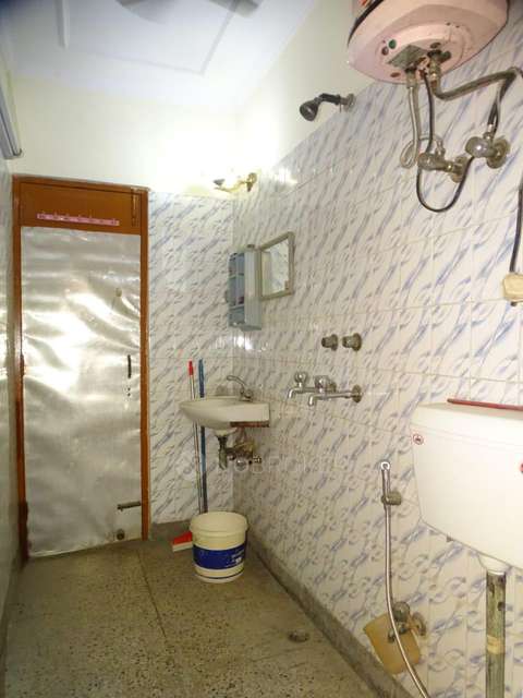 2 BHK Flat In Gautam Nagar  D For Sale  In Gautam Nagar