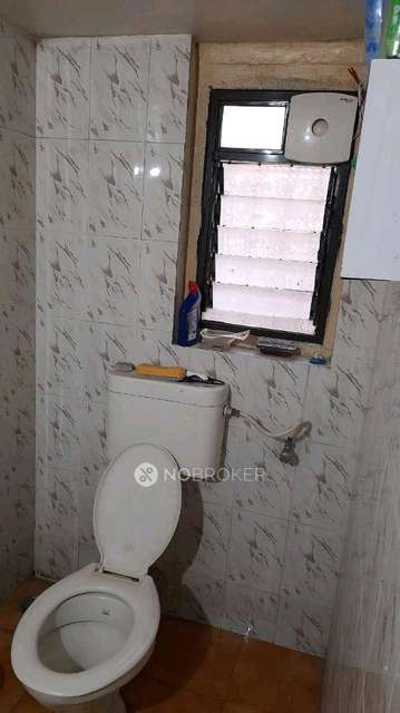 2 BHK Flat In Chandra Nagari for Rent In Gultekadi