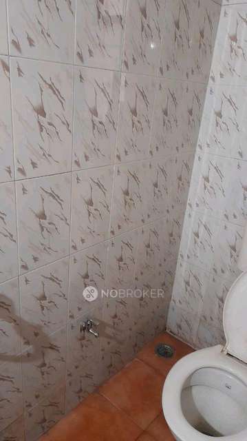 2 BHK Flat In Chandra Nagari for Rent In Gultekadi