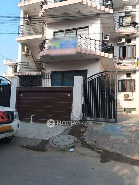 1 RK House for Rent  In Sector 39