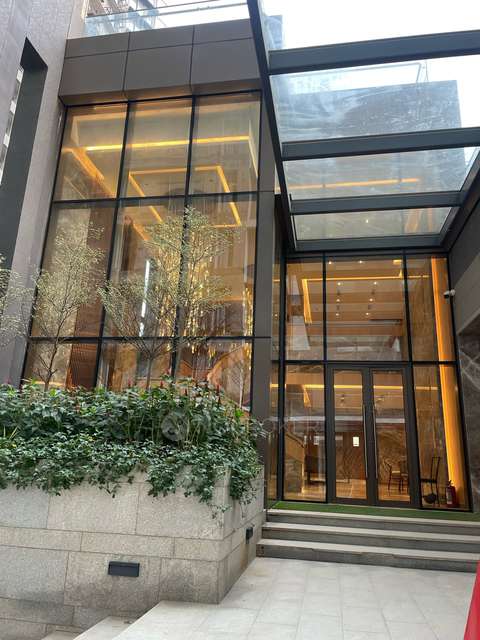 4 BHK Flat In Ten Bkc For Sale  In Bandra East