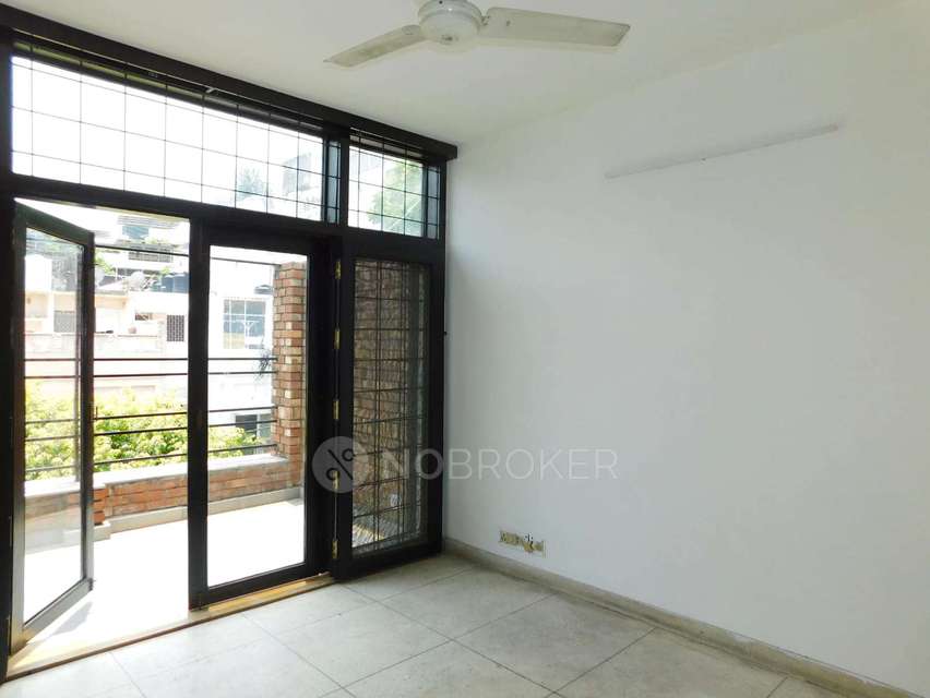 3 BHK Flat In Safdarjung Development Area For Sale  In Safdarjung Development Area