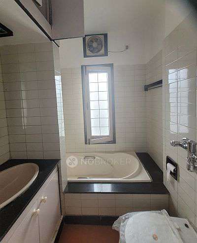 3 BHK Flat In Safdarjung Development Area For Sale  In Safdarjung Development Area