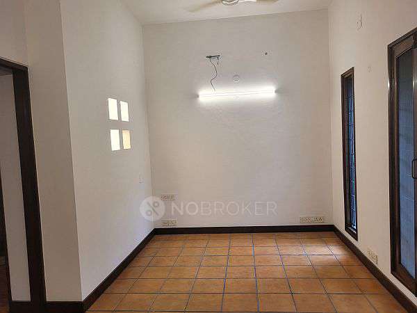 3 BHK Flat In Safdarjung Development Area For Sale  In Safdarjung Development Area