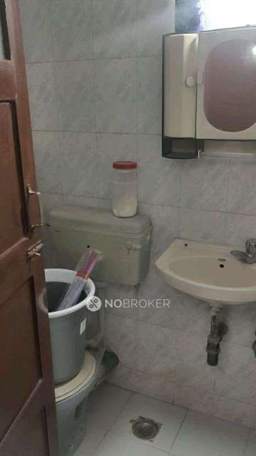 2 BHK Flat In Dheeraj Kiran  For Sale  In Malad West