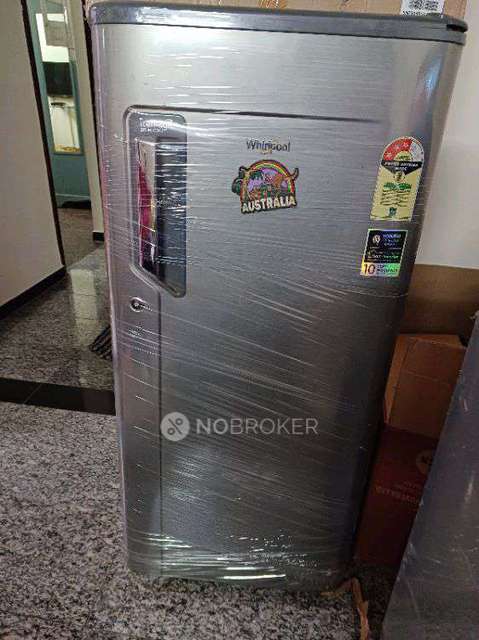 2 BHK Flat In Dheeraj Kiran  For Sale  In Malad West