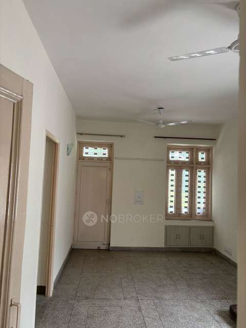2 BHK House for Rent  In Janakpuri