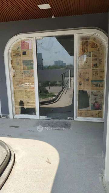 Shop in Sidharth Vihar, Ghaziabad for sale 