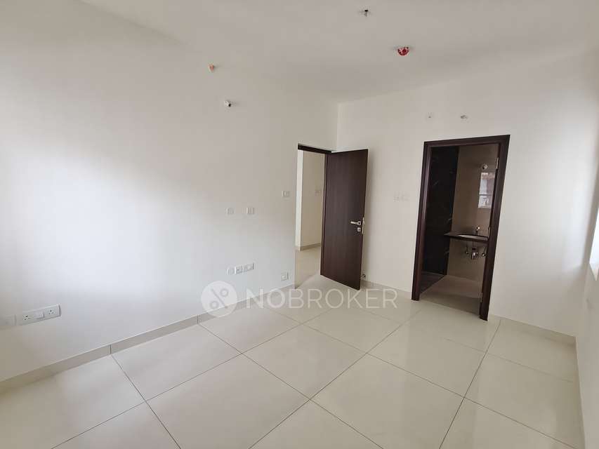 2 BHK Flat In Aparna Sarovar Zicon For Sale  In Nalagandla