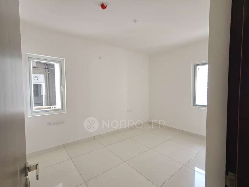 2 BHK Flat In Aparna Sarovar Zicon For Sale  In Nalagandla