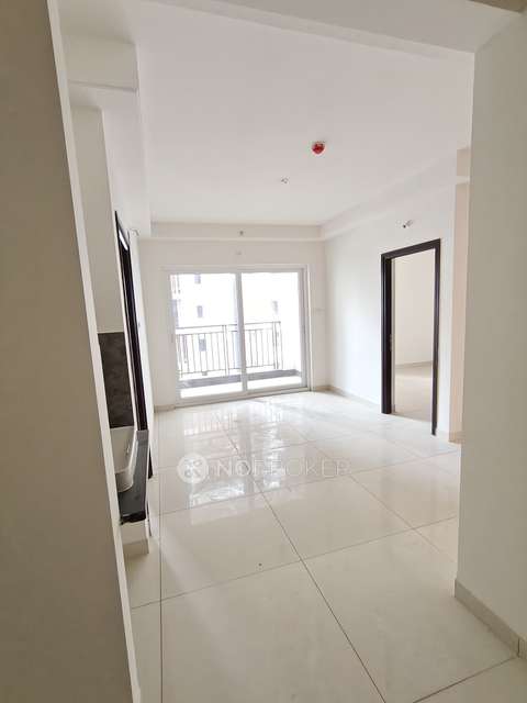 2 BHK Flat In Aparna Sarovar Zicon For Sale  In Nalagandla