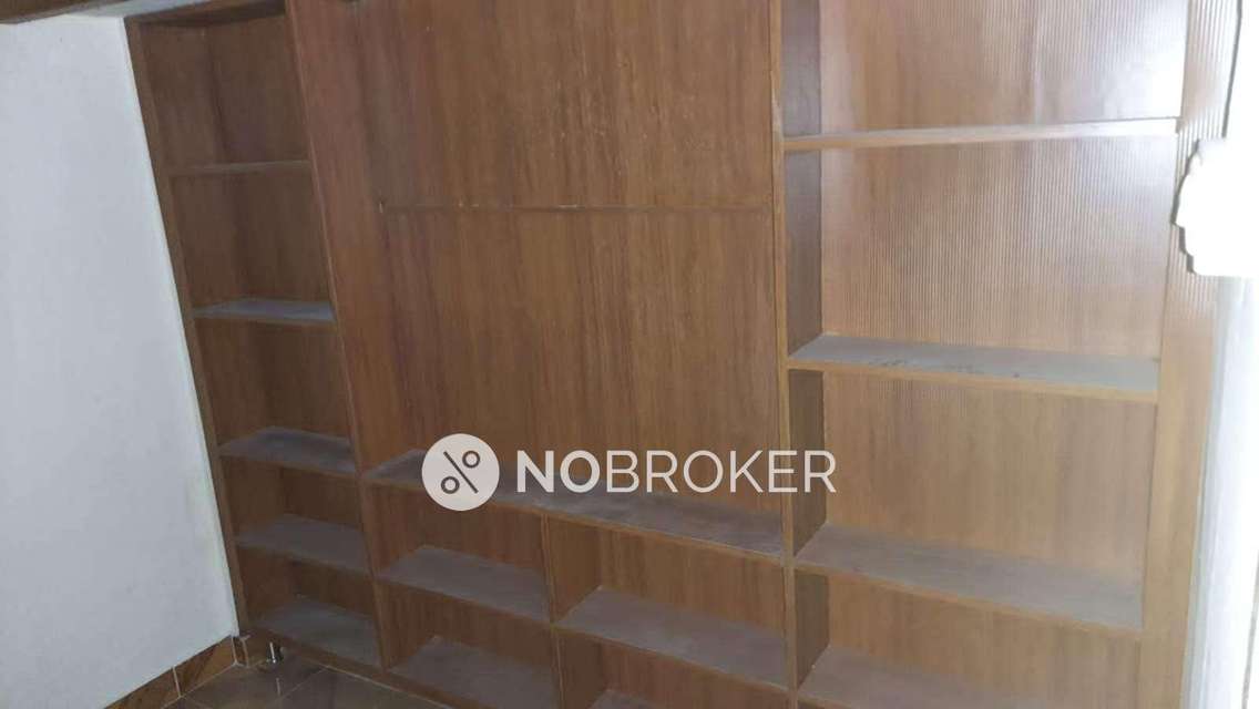 1 BHK Flat In Rajiv Gruhakalpa, Chanda Nagar For Sale  In Serilingampalle