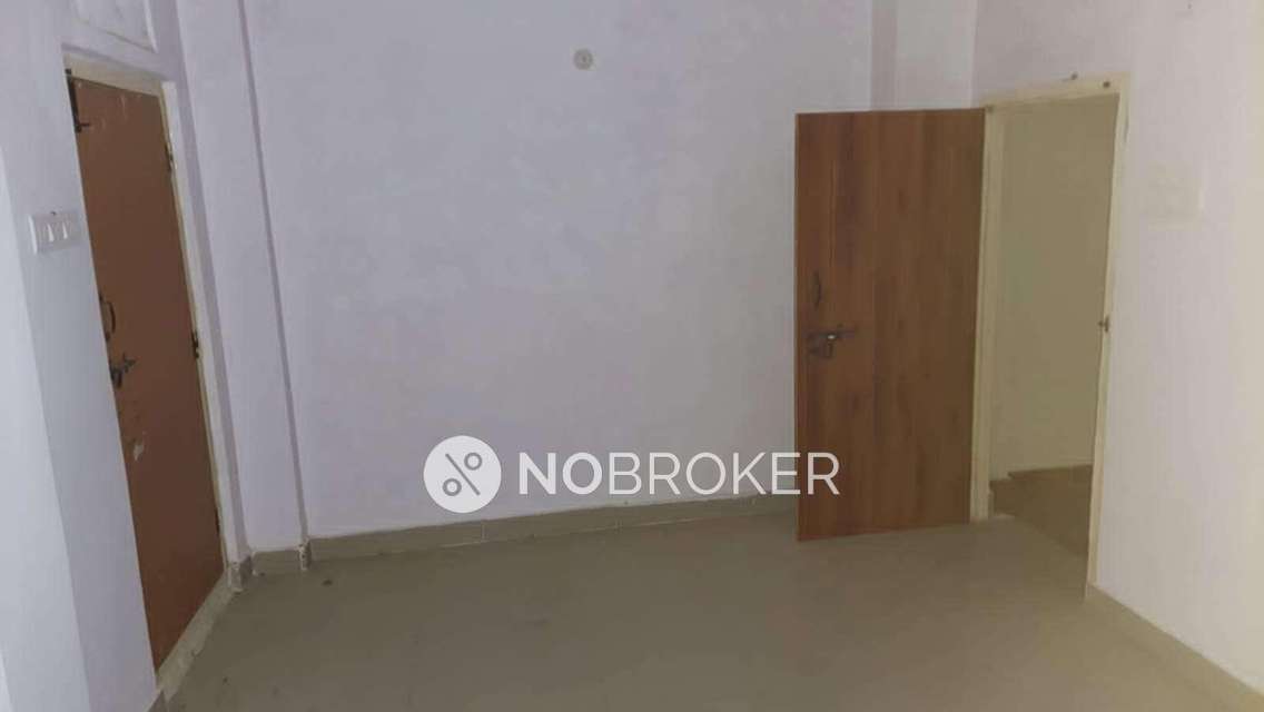 1 BHK Flat In Rajiv Gruhakalpa, Chanda Nagar For Sale  In Serilingampalle