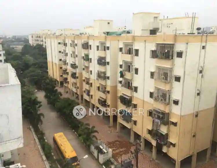 1 BHK Flat In Rajiv Gruhakalpa, Chanda Nagar For Sale  In Serilingampalle