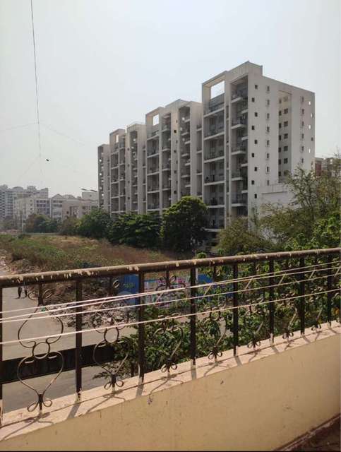Single Room for Female In 2 BHK  In Gardenia Residency In Hadapsar, Pune