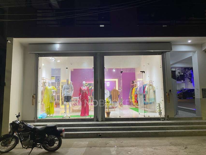 Shop in Sector 52, Gurgaon for sale 