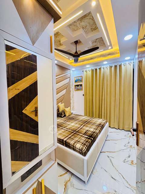 Commercial Property in Uttam Nagar, Delhi for sale 