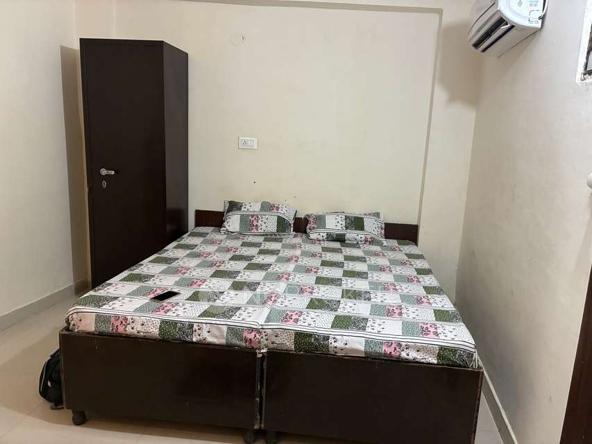 1 RK Flat In Sai Kunj Apartment  for Rent  In Sector 43