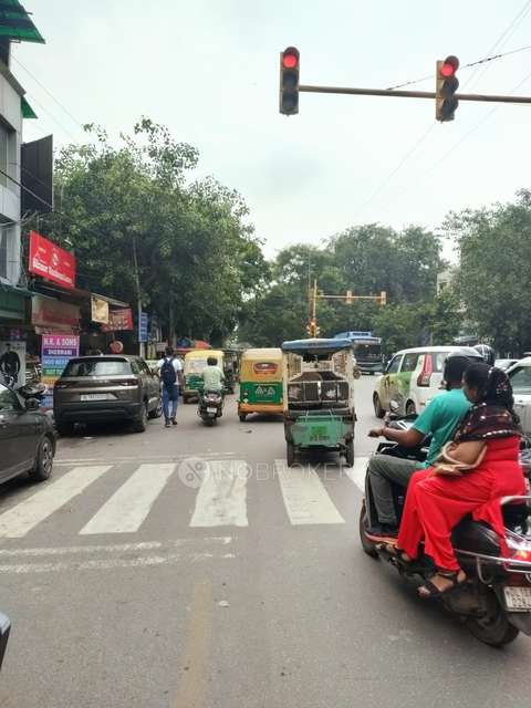 Godown/Warehouse in Police Station Karol Bagh, Delhi for sale 