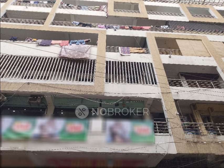 2 BHK Flat In Dk Market For Sale  In Begum Bazar