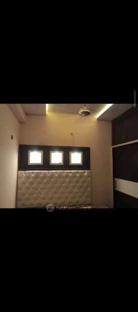 2 BHK Flat In Dk Market For Sale  In Begum Bazar