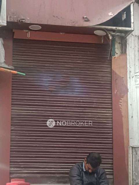 Shop in Kalkaji, Delhi for Rent 