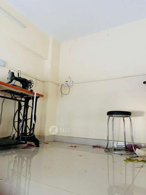 Shop in Rambaug, Mumbai for sale 