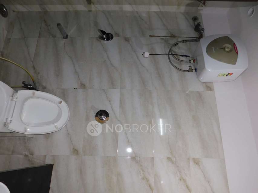 1 BHK Flat In Eastern Winds For Sale  In Kurla