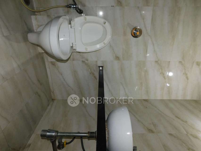 1 BHK Flat In Eastern Winds For Sale  In Kurla