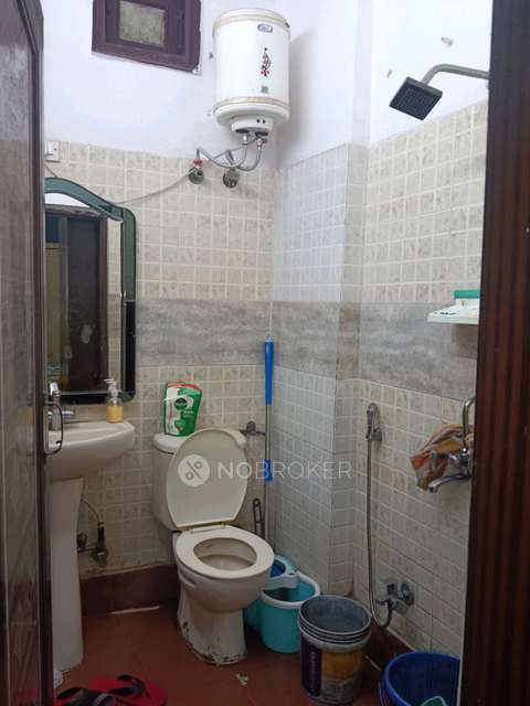 1 BHK Flat In Hari Niwas For Sale  In Mehrauli, Sarai