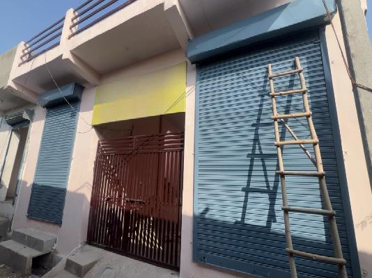 Shop in Bhagwat Market, Greater Noida for Rent 