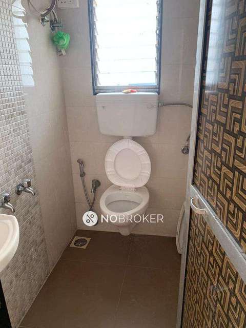 1 RK Flat In Mago Param Tower For Sale  In Girgaon