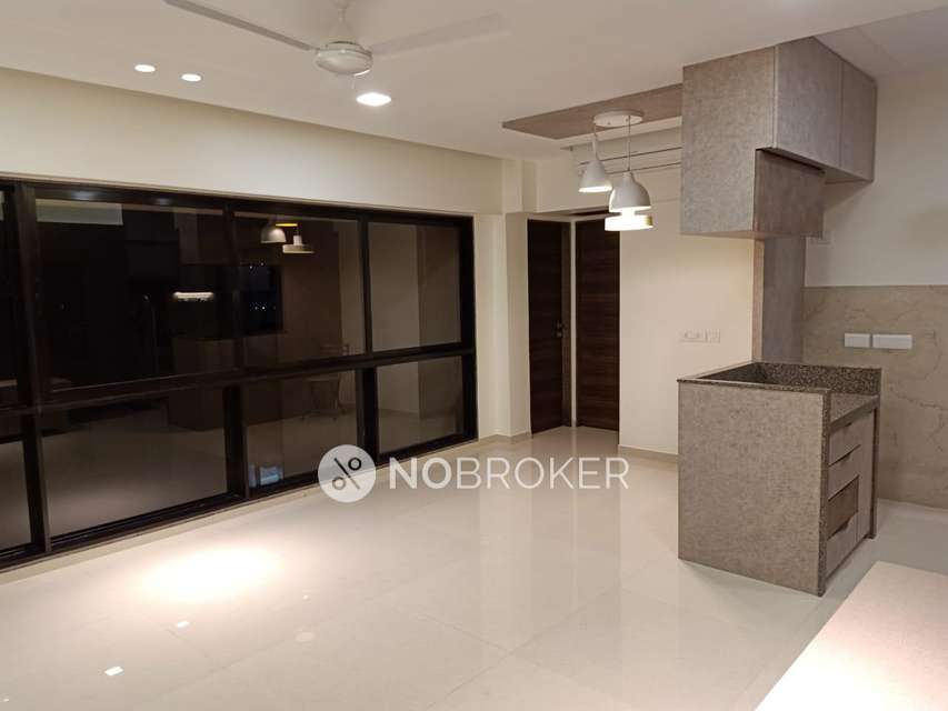 1 BHK Flat In Kanakia Rainforest For Sale  In Andheri East