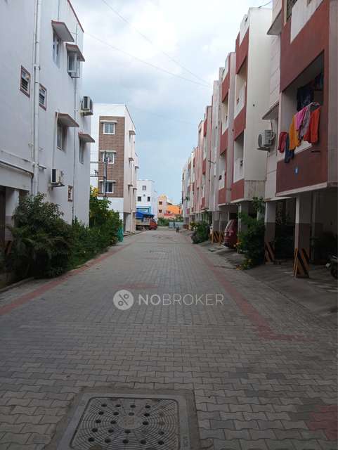 1 BHK Flat In Lenid Apartment For Sale  In Lenid