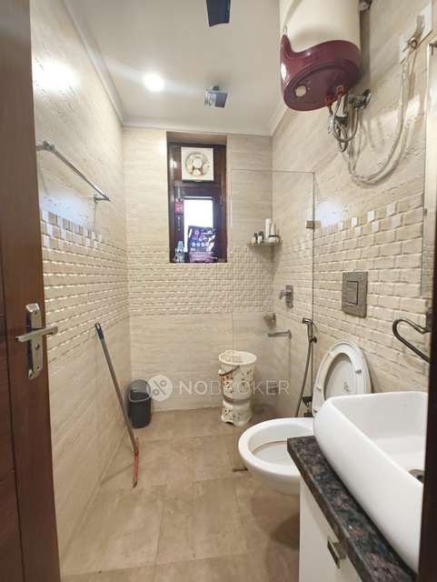 2 BHK Flat In Antariksha Apartments For Sale  In Vikaspuri