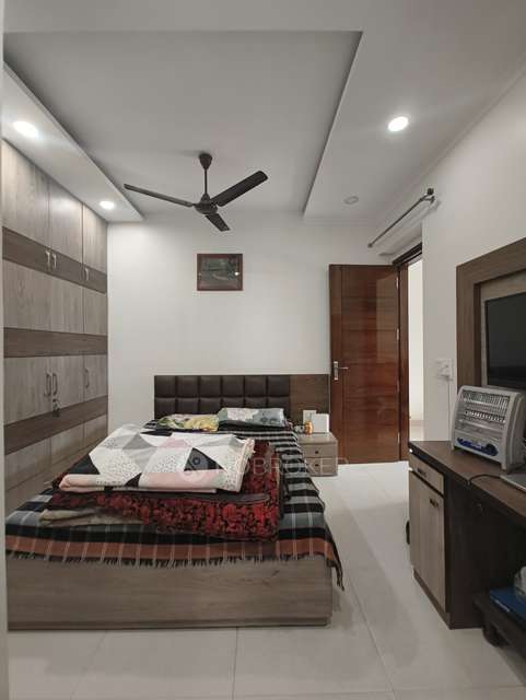2 BHK Flat In Antariksha Apartments For Sale  In Vikaspuri