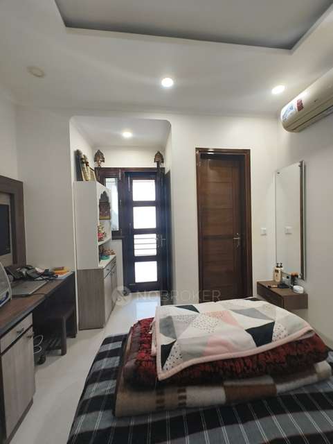 2 BHK Flat In Antariksha Apartments For Sale  In Vikaspuri