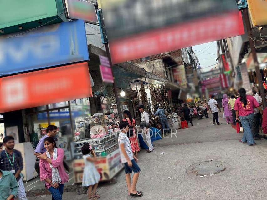 Shop in Jagat Farm, Greater_noida for sale 