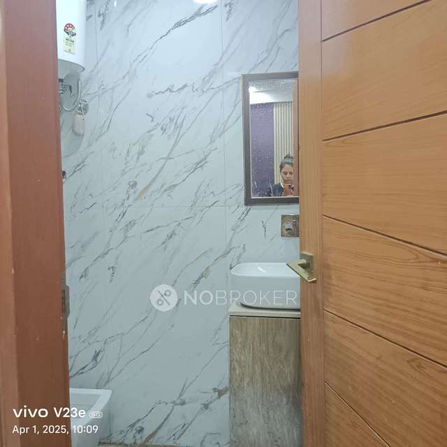 3 BHK Flat In Homtech Homes,sector 104,noida For Sale  In Brahmniwas Society, Near Rajdhani Banquet, Hazipur, Sector 104, Noida, Uttar Pradesh, India