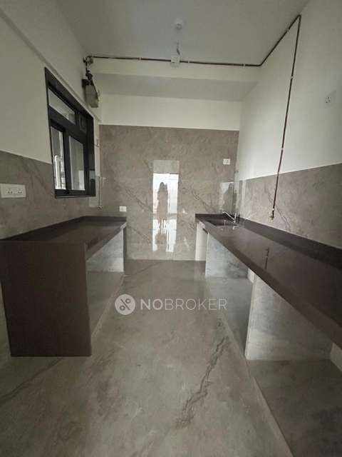 2 BHK Flat In Viceroy Savana For Sale  In Kandivali East