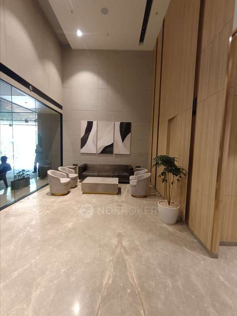 2 BHK Flat In Viceroy Savana For Sale  In Kandivali East