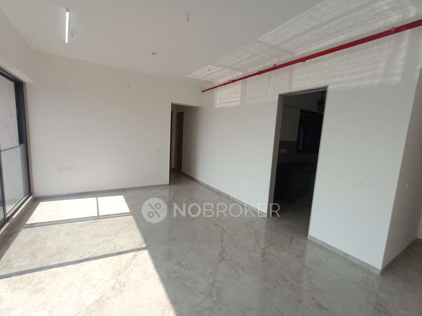 2 BHK Flat In Viceroy Savana For Sale  In Kandivali East