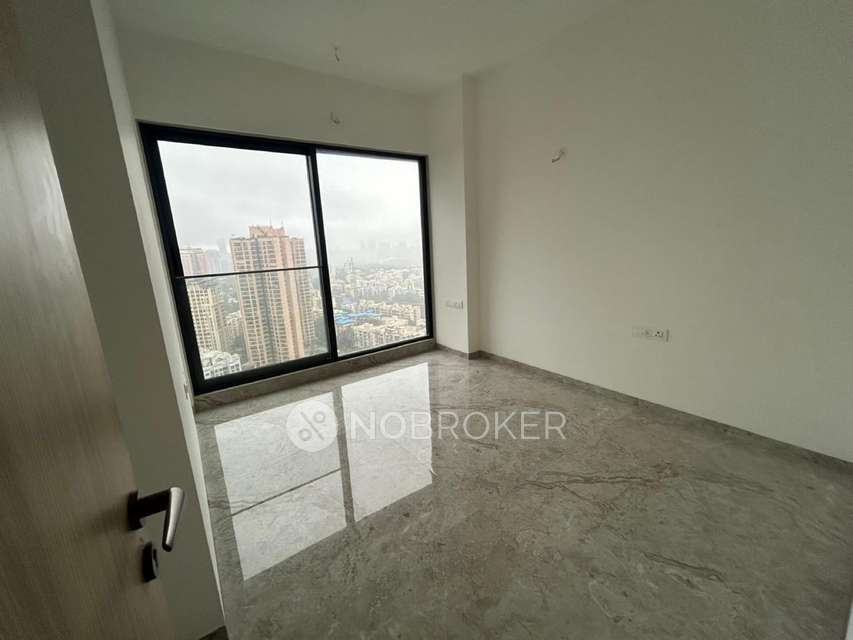 2 BHK Flat In Viceroy Savana For Sale  In Kandivali East