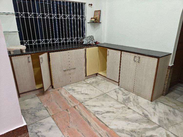 2 BHK Flat In Balaji Plaza for Rent  In Gk Temple St