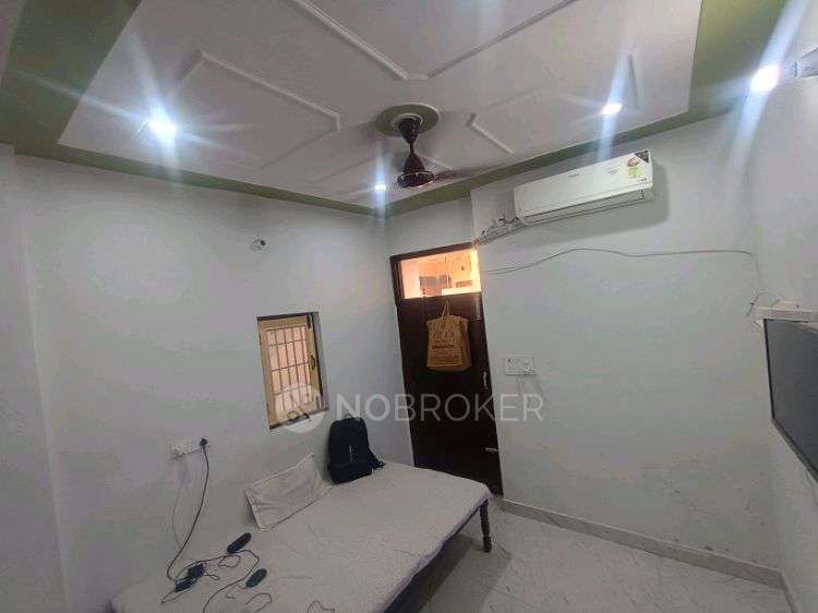 4+ BHK Flat For Sale  In Patel Nagar