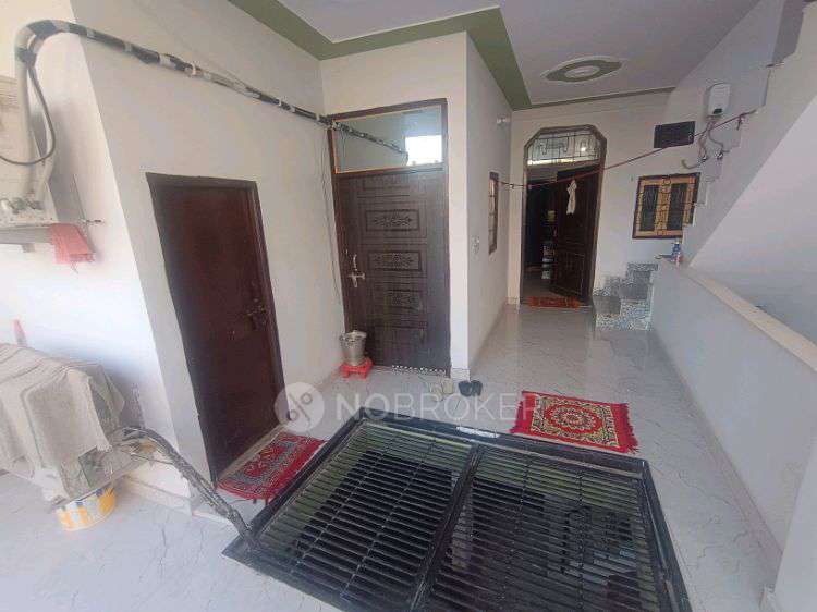 4+ BHK Flat For Sale  In Patel Nagar